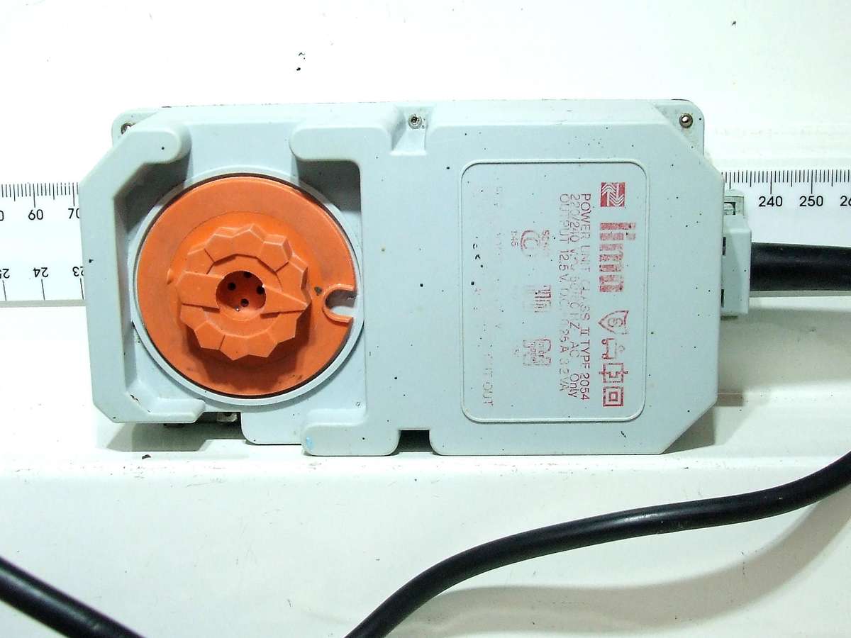 LIMA POWER SUPPLY:   220V/12.5V DC Power Supply/Controller in good un-boxed condition(Italy)