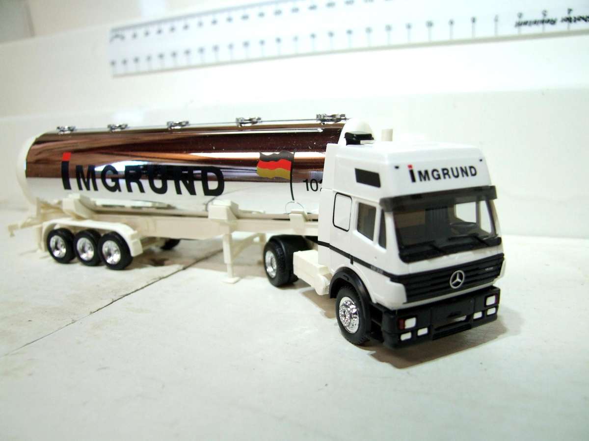 HERPA HO: Highly Detailed "iMGRUND" Mercedes Benz Horse & Tanker in Good Boxed Condition.