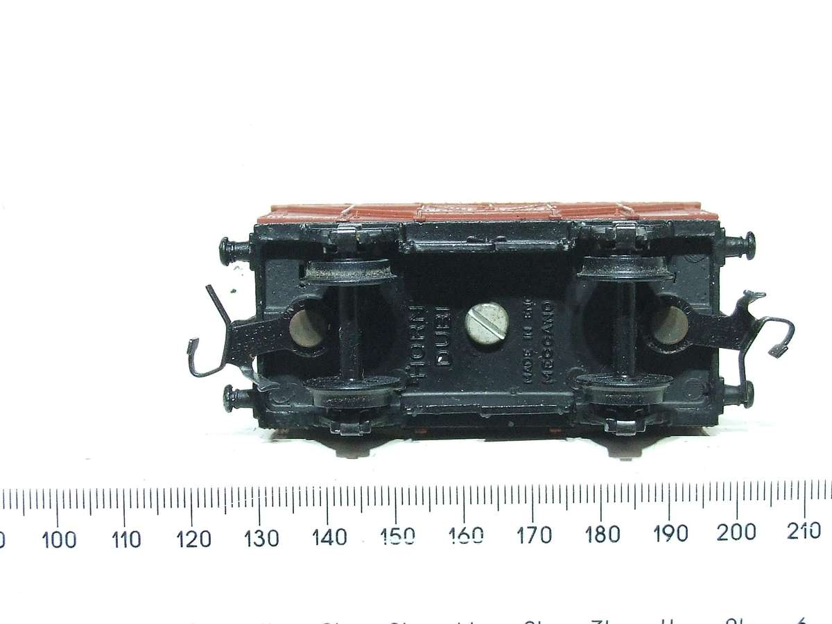 HORNBY DUBLO OO: Vintage Closed Car in  Fair, Un-Boxed condition(England)