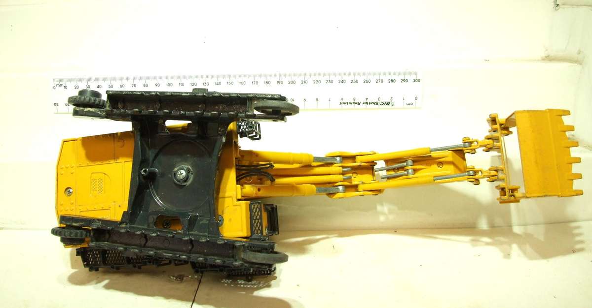 JOAL 1:50: Detailed Incomplete Komatsu PC1100LC  Excavator for Parts or Restoration.