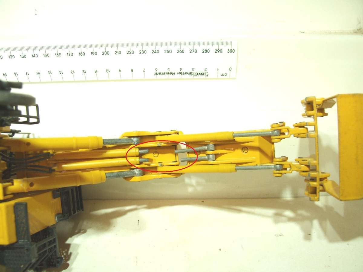 JOAL 1:50: Detailed Incomplete Komatsu PC1100LC  Excavator for Parts or Restoration.