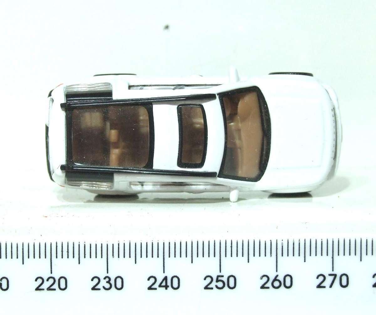 MALIBU HO: Highly Detailed Land Rover Discovery 3  in Good Un-Boxed Condition.