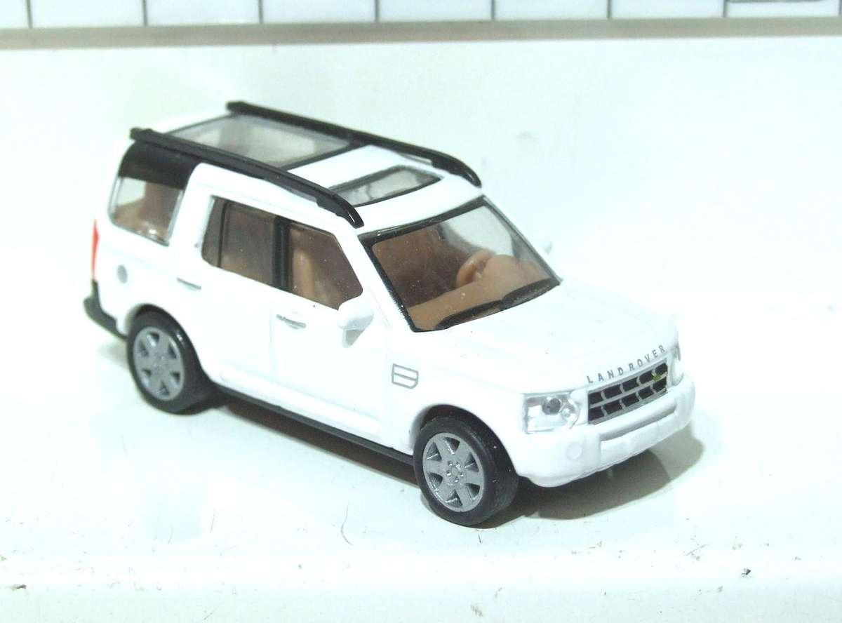 MALIBU HO: Highly Detailed Land Rover Discovery 3  in Good Un-Boxed Condition.