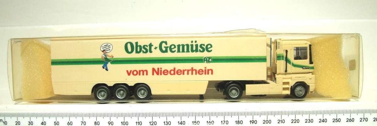 HERPA HO: Highly Detailed "OBST GEMUSSE" Renault Horse & Trailer in Good Boxed Condition.