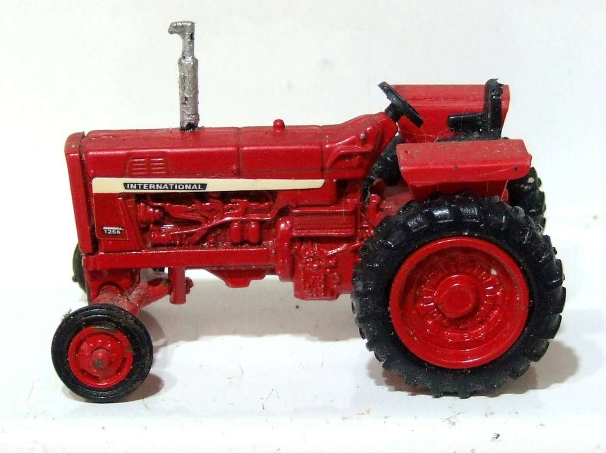 TRACTOR HO: Highly Detailed INTERNATIONAL 1265 in  Good Un-Boxed Condition.