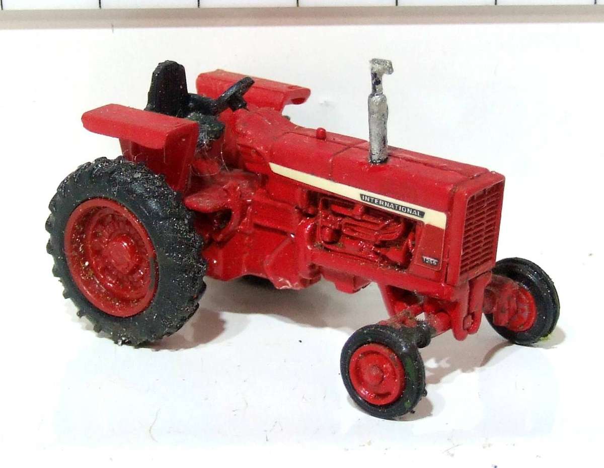 TRACTOR HO: Highly Detailed INTERNATIONAL 1265 in  Good Un-Boxed Condition.