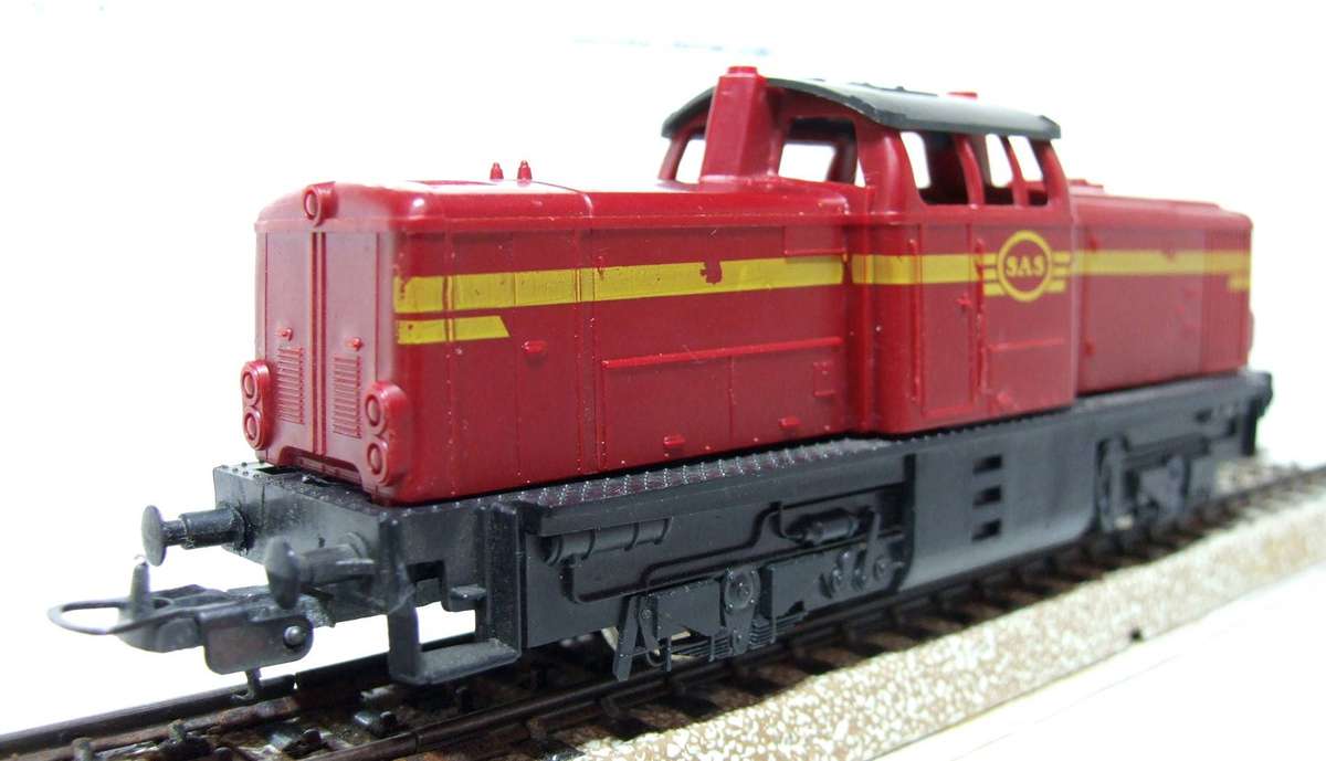 LIMA HO:  SAR Diesel Locomotive in Fair, Un-boxed and Used Condition(Italy)