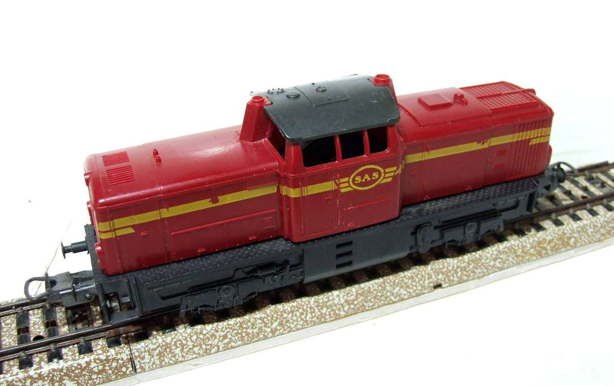 LIMA HO:  SAR Diesel Locomotive in Fair, Un-boxed and Used Condition(Italy)