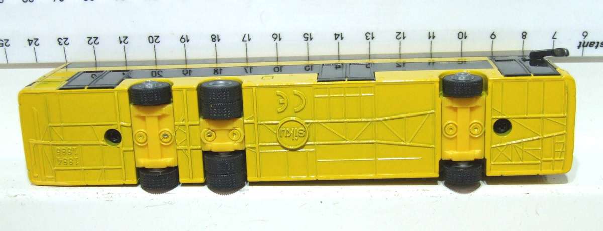 SIKU HO: Highly Detailed Passenger Double Deck Bus in Like New Boxed Condition.