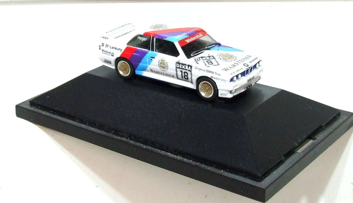 HERPA HO: This Highly Detailed LINDER BMW M3 Racing Car is in Excellent Boxed condition
