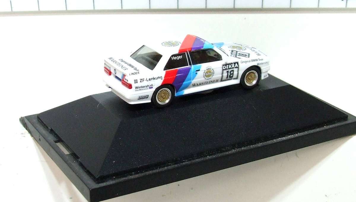 HERPA HO: This Highly Detailed LINDER BMW M3 Racing Car is in Excellent Boxed condition