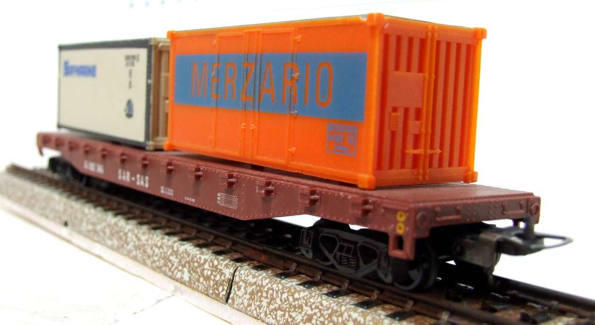 LIMA HO: SAR Container Carrier with Load in Good Un-Boxed Used Condition (Italy)