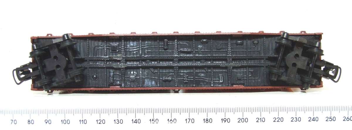 LIMA HO: SAR Container Carrier with Load in Good Un-Boxed Used Condition (Italy)