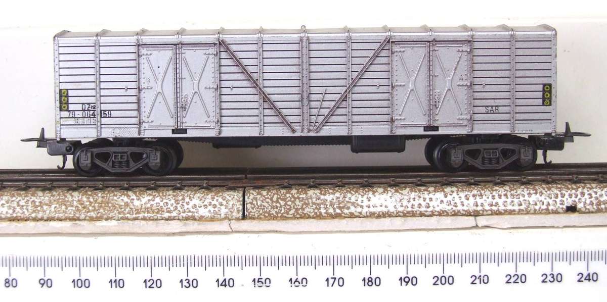 LIMA HO: SAR Silver OZ Wagon in Good Un-Boxed, Used Condition (Italy)