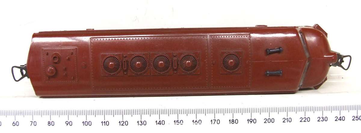 LIFE-LIKE HO: Vintage SAR 34 Diesel Loco in Good Un-Boxed condition.