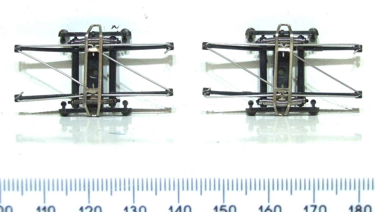 LIMA HO: 1pr SAR E5 Locomotive Pantographs  in Good condition(with new Springs) for Parts.(Italy)