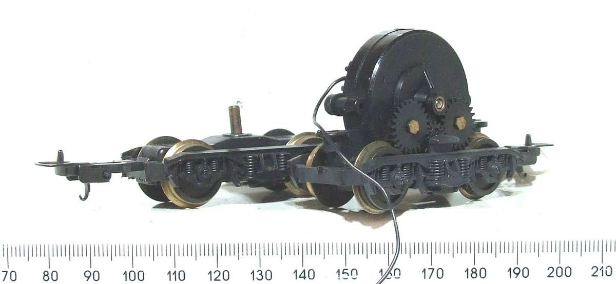 LIMA HO: SAR E5 Loco Power Bogies with Low Gearing Configuration in Good Condition for Parts.(Italy)