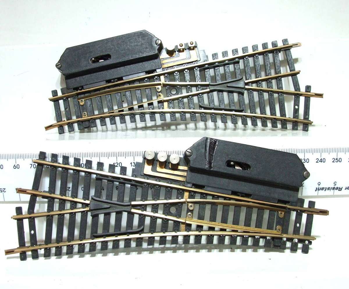 LIMA HO/OO:  Brass Electro-Magnetic RH+LH Points in Good Used and Un-Boxed Condition.(Italy)