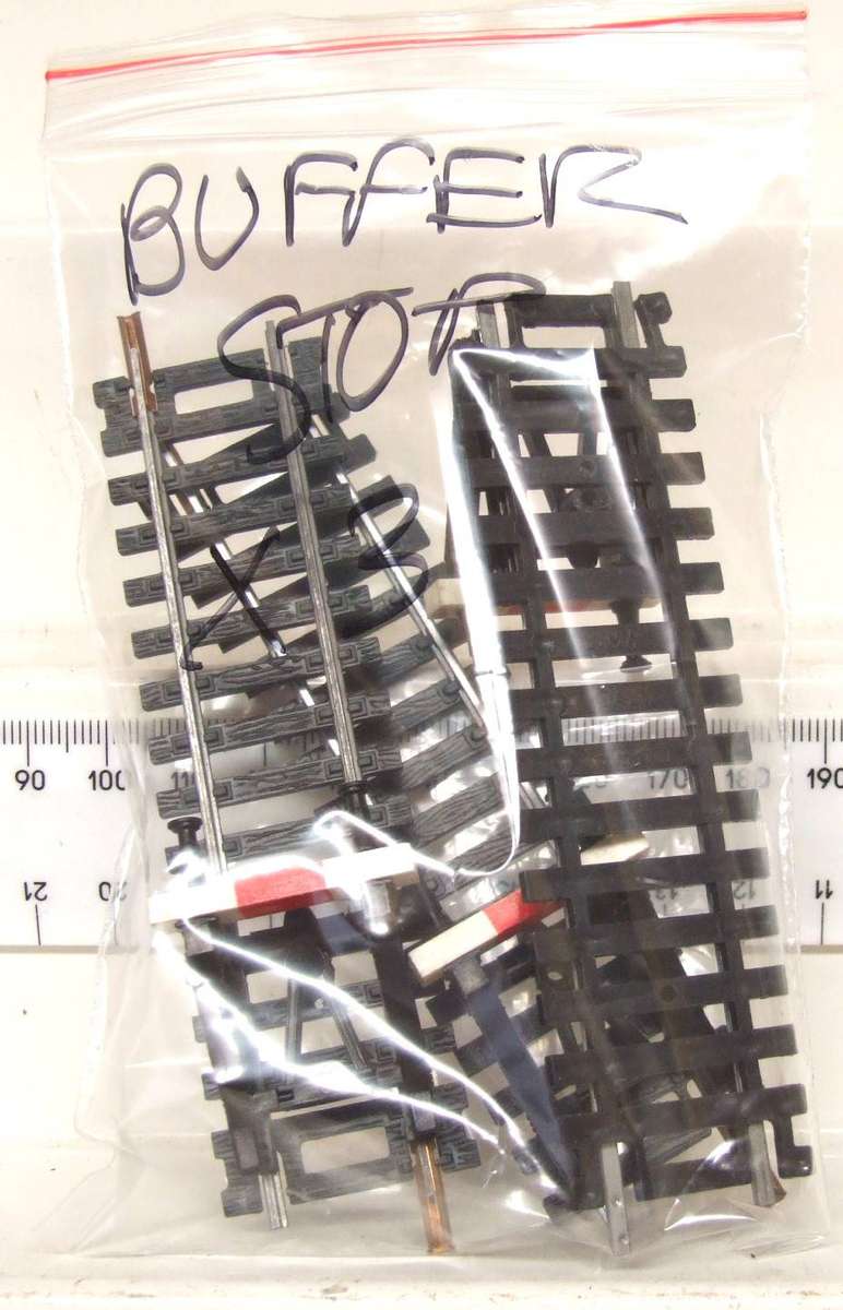 LIMA HO: 3x Vintage Plastic Buffer Stops in Good Un-Boxed condition(England)