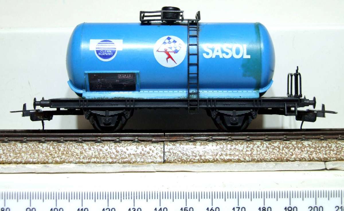 LIMA HO: Vintage SASOL Tanker Wagon in good  Un-Boxed Condition (Italy)