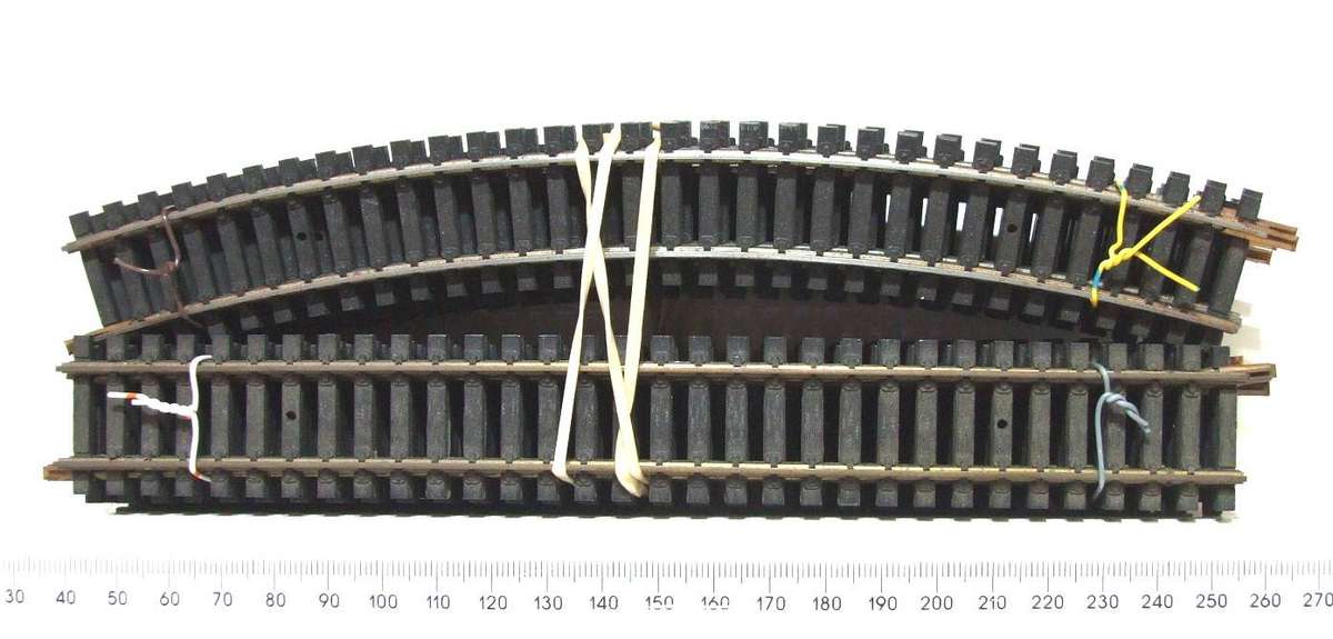 LIMA HO: 10x Curved(393030) + 10x Strait(393020)Brass Track in Good Used un-boxed condition.(Italy)