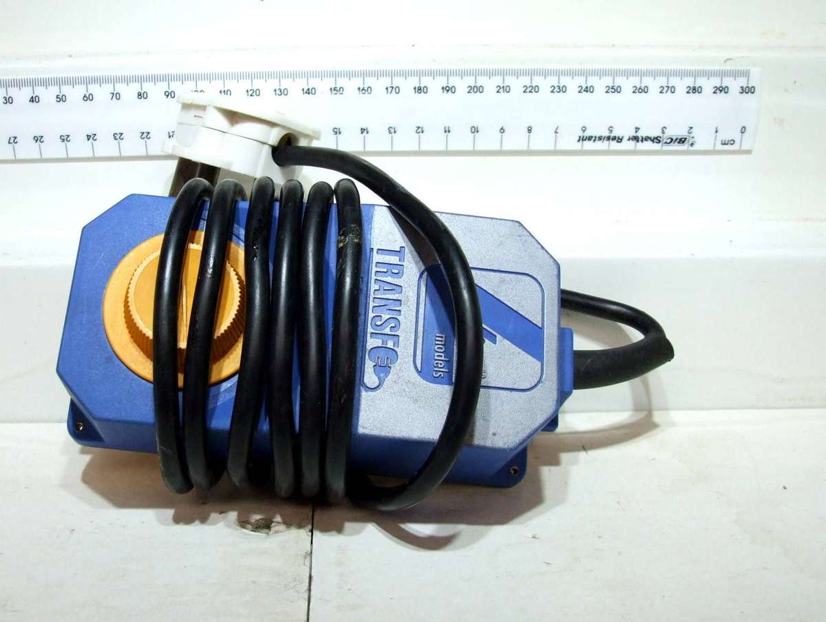 LIMA POWER SUPPLY:  European 220V/10.5V DC Power Supply/Controller in good un-boxed condition(Italy)