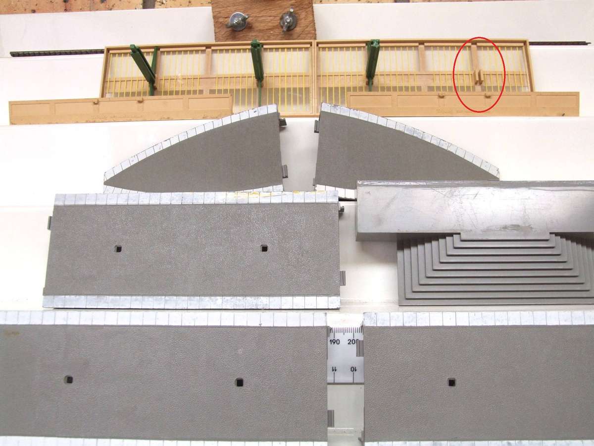 TRI-ANG OO: Station Platform Sections with Station + Roof sections in Fair Used Condition.(Eng)