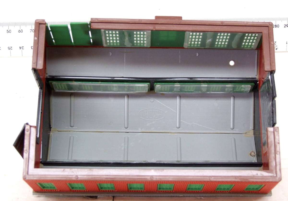 HELJAN HO:  On Auction is this Plastic Locomotive Shed in Fair Used Condition.
