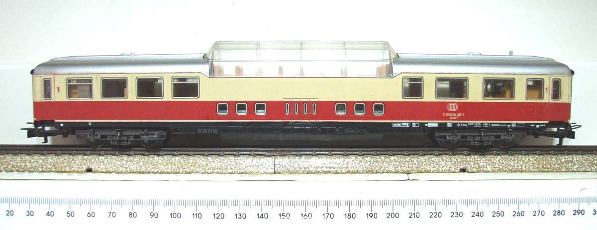 MARKLIN HO: Vintage `DB` 1st Class Observation Passenger Coach in Fair un-boxed condition (Germany)