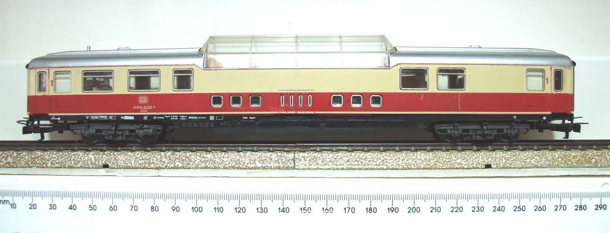 MARKLIN HO: Vintage `DB` 1st Class Observation Passenger Coach in Fair un-boxed condition (Germany)