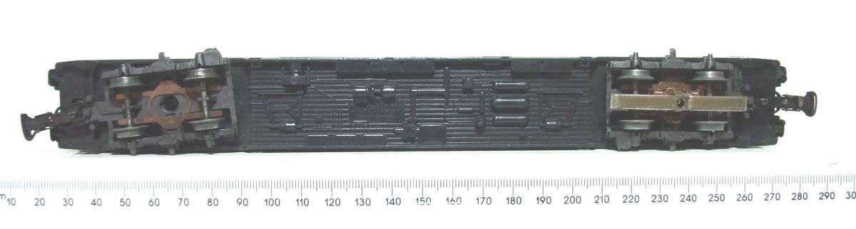 MARKLIN HO: Vintage `DB` 1st Class Speisewagen in Fair un-boxed condition (Germany)