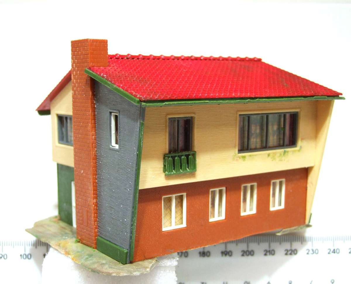 FALLER HO:  On Auction is this Plastic Building in Fair Used Condition.