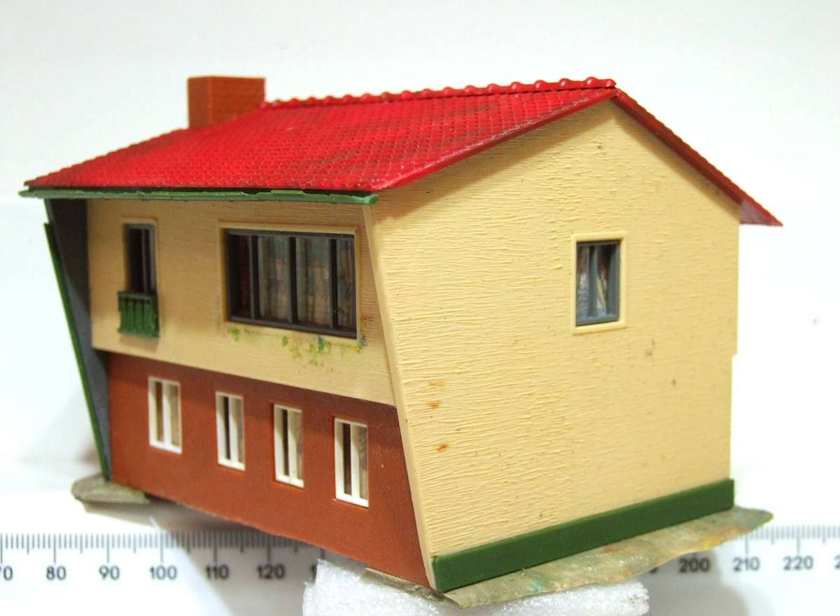 FALLER HO:  On Auction is this Plastic Building in Fair Used Condition.