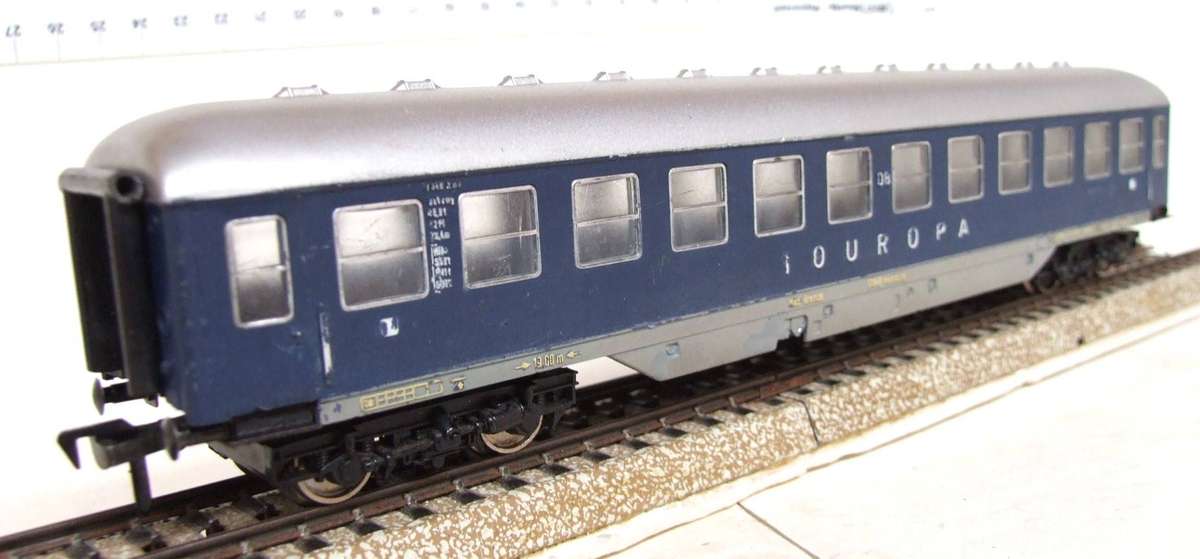 FLEISCHMANN HO: Vintage `DB TOROPA" 1st Class Passenger Coach in Fair un-boxed condition (Germany)