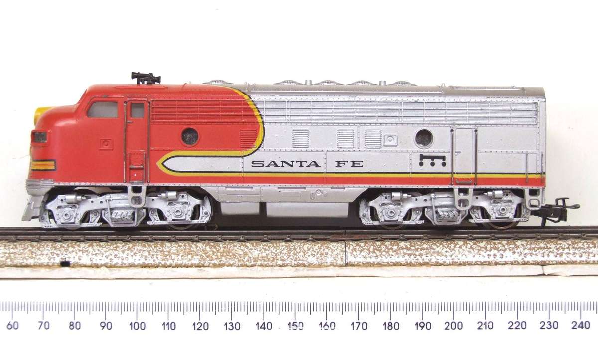 MARKLIN HO: Vintage "Santa Fe" EMD F7-A Diesel Locomotive in Good Boxed condition (Germany)