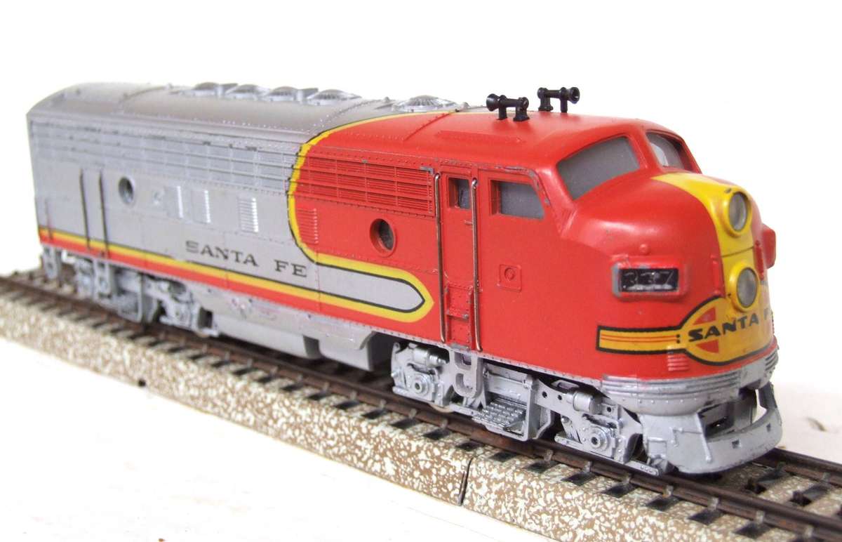 MARKLIN HO: Vintage "Santa Fe" EMD F7-A Diesel Locomotive in Good Boxed condition (Germany)