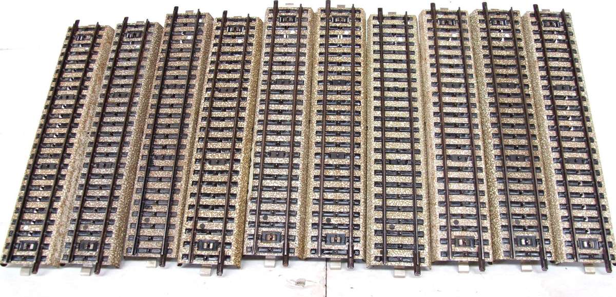 MARKLIN-M HO: 10x 3-Rail Strait(51061/1) Steel Track in Good Used un-boxed condition.(W-GR)
