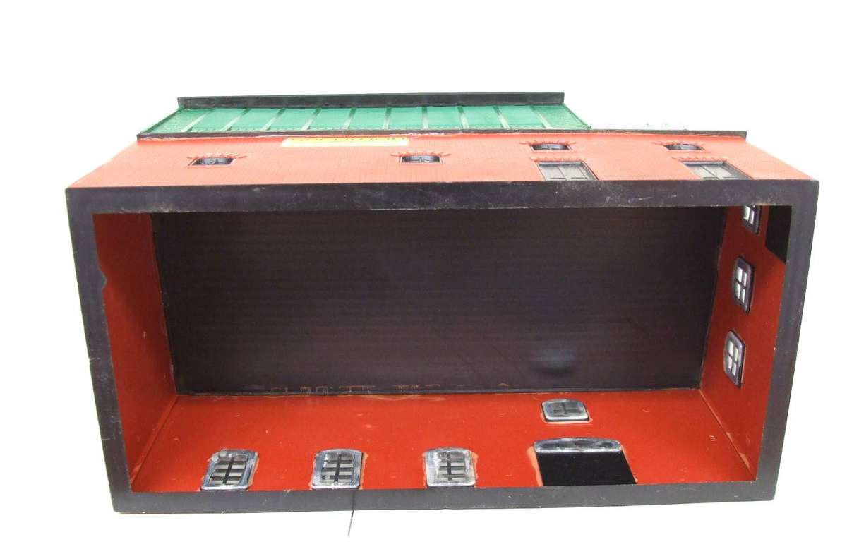 SCENERY HO/OO:  On Auction is this Plastic Factory Building in Fair Used Condition.