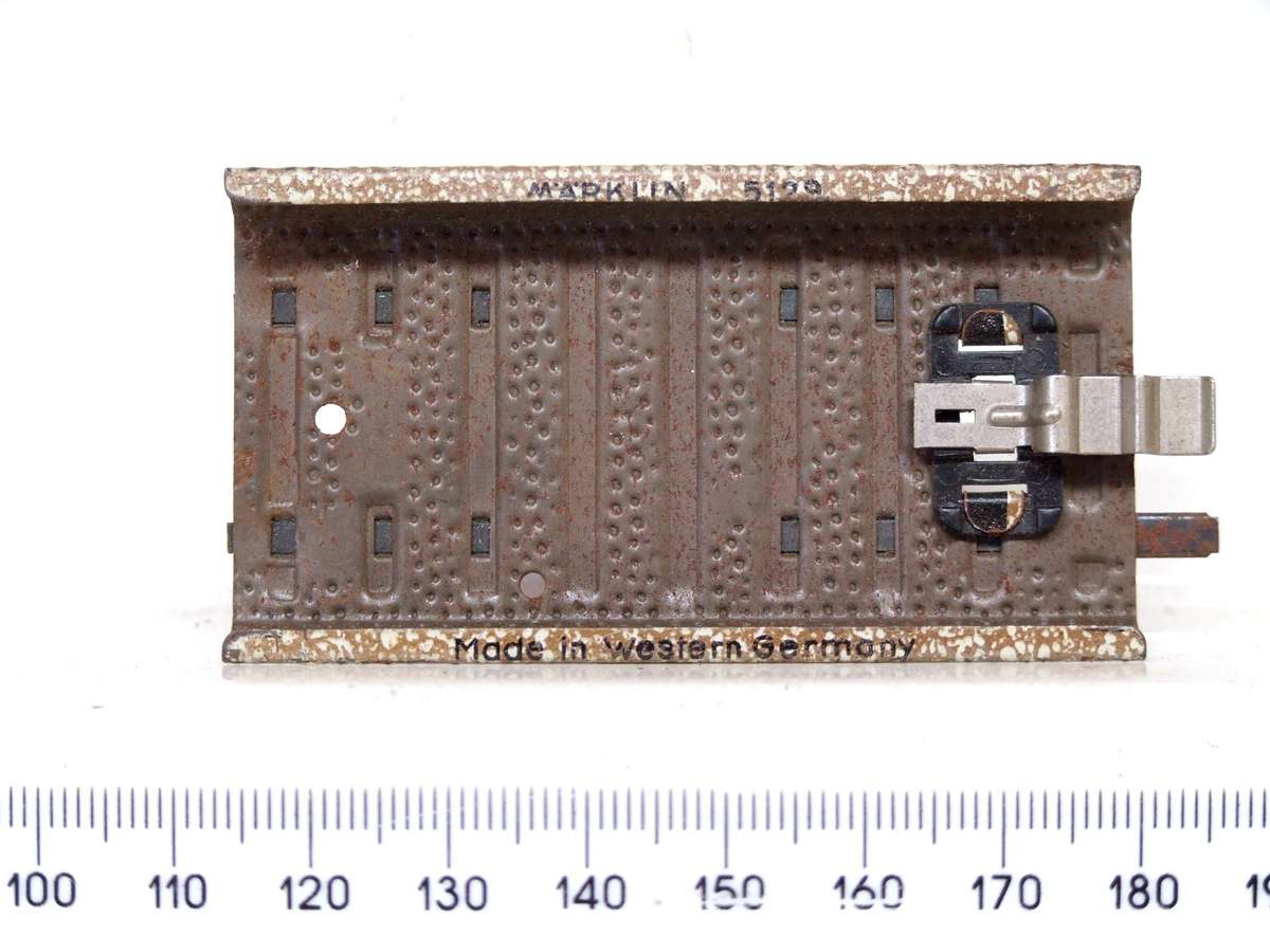 MARKLIN HO:  Vintage M-Track Railway Buffer Stop in Good Un-Boxed Condition (GR)