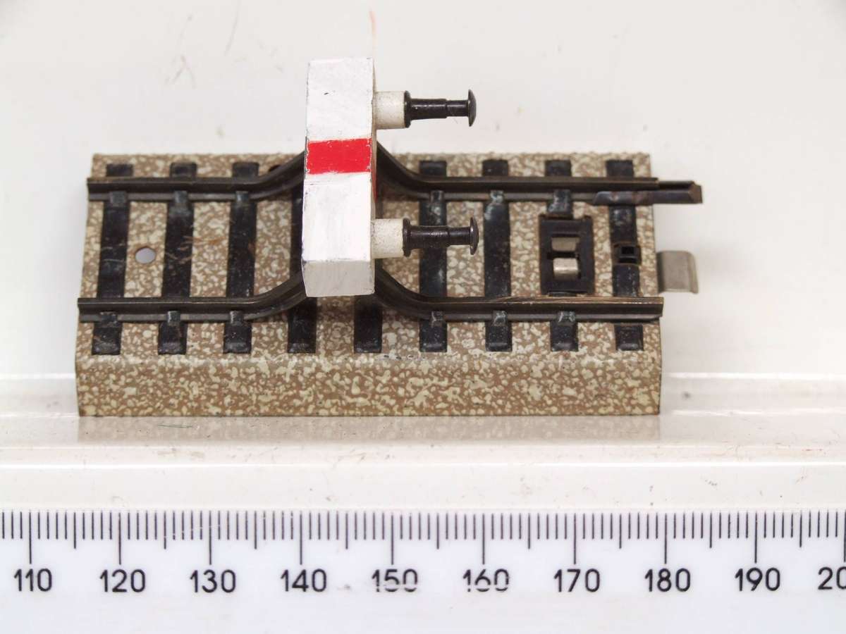 MARKLIN HO:  Vintage M-Track Railway Buffer Stop in Good Un-Boxed Condition (GR)