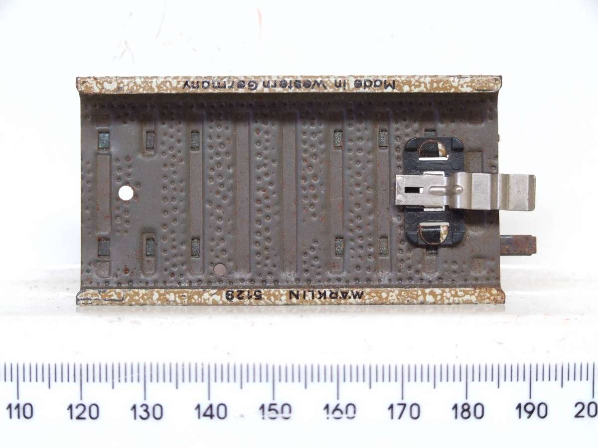 MARKLIN HO:  Vintage M-Track Railway Buffer Stop in Good Un-Boxed Condition (GR)