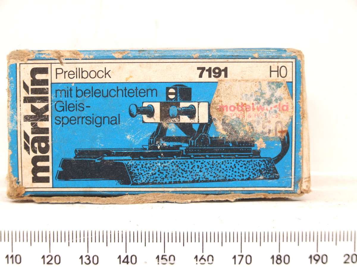 MARKLIN HO:  Vintage M-Track Railway Buffer Stop in Good Boxed Condition (GR)