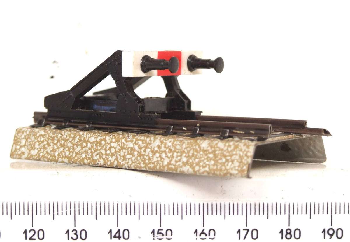 MARKLIN HO:  Vintage M-Track Railway Buffer Stop in Good Boxed Condition (GR)