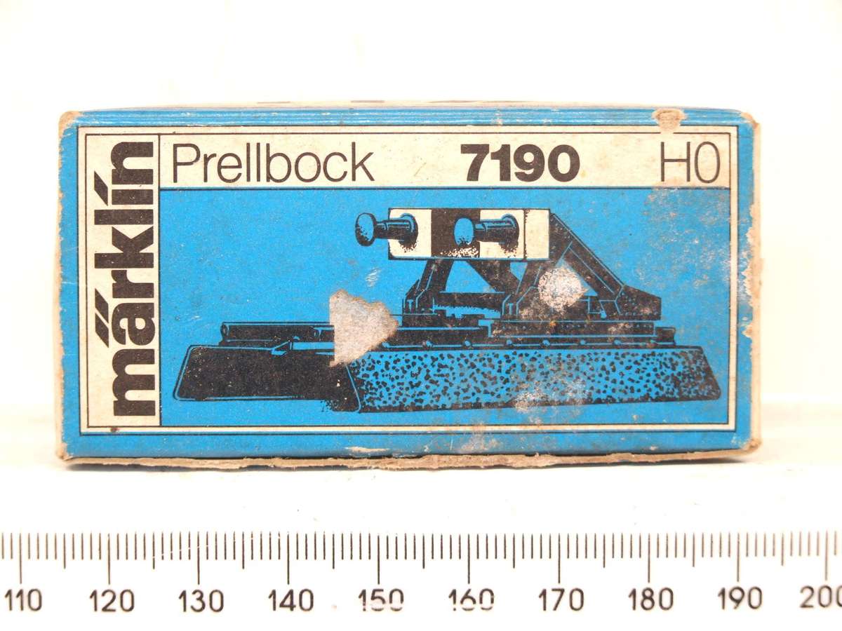 MARKLIN HO:  Vintage M-Track Railway Buffer Stop in Good Boxed Condition (GR)