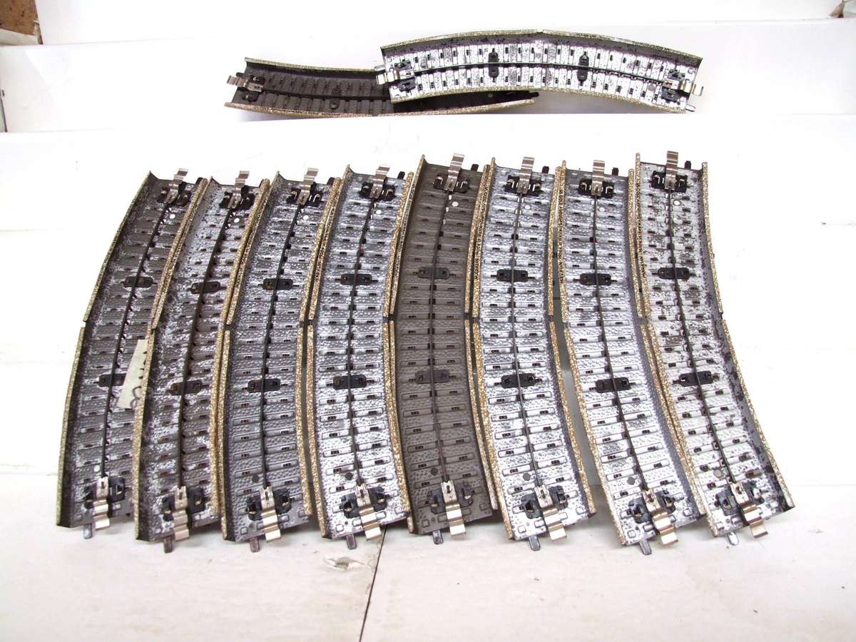 MARKLIN-M HO: 10x 3-Rail Wide Radius(5100 1/1) Steel Track in Good Used un-boxed condition.(W-GR)