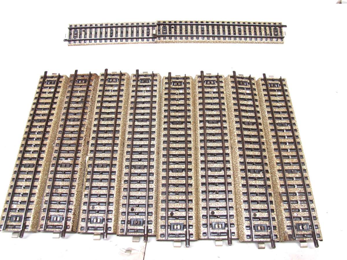 MARKLIN-M HO: 10x 3-Rail Strait(51061/1) Steel Track in Good Used un-boxed condition.(W-GR)