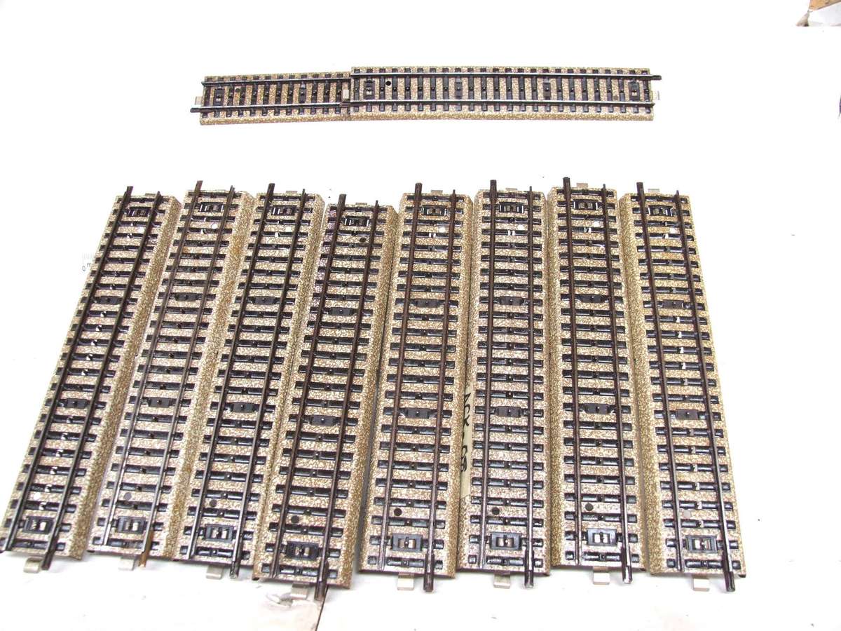 MARKLIN-M HO: 10x 3-Rail Strait(51061/1) Steel Track in Good Used un-boxed condition.(W-GR)