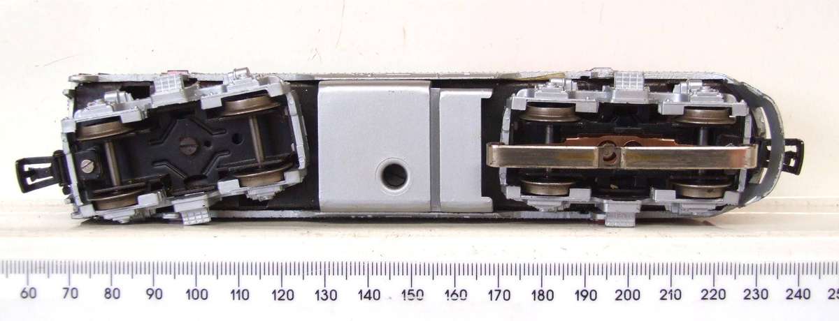 MARKLIN HO: Vintage"Santa Fe" EMD F7-A  DUMMY Diesel Locomotive in Good Boxed condition (Germany)