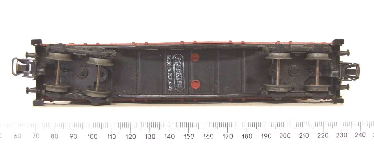 MARKLIN HO: Vintage DB Freight Car with Container Load in Fair Un-boxed, Used condition (W/GR)