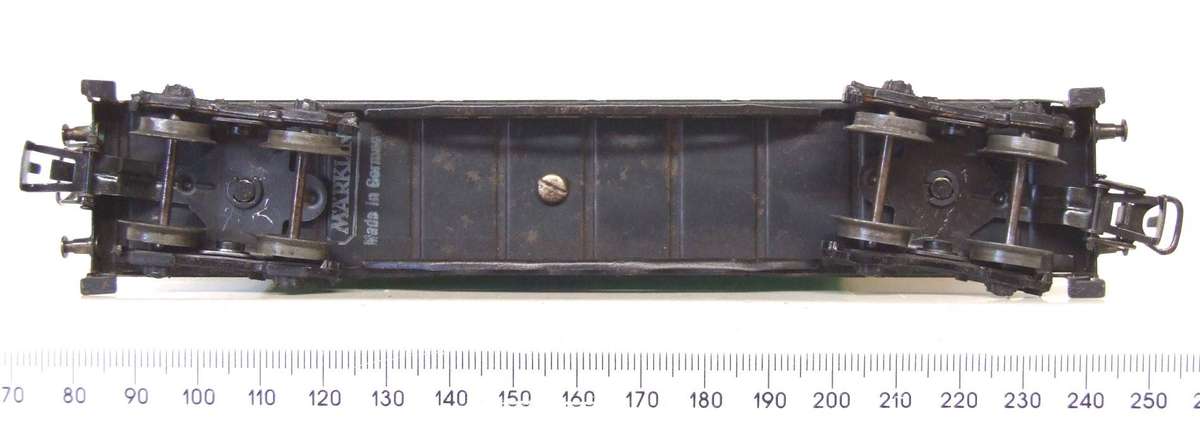 MARKLIN HO: Vintage DB Lowbed with Container Load in Fair Un-boxed, Used condition (W/GR)